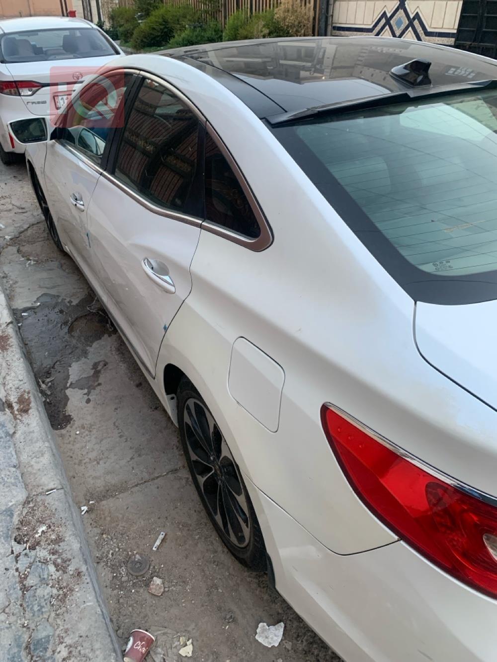 هيونداي أزيرا